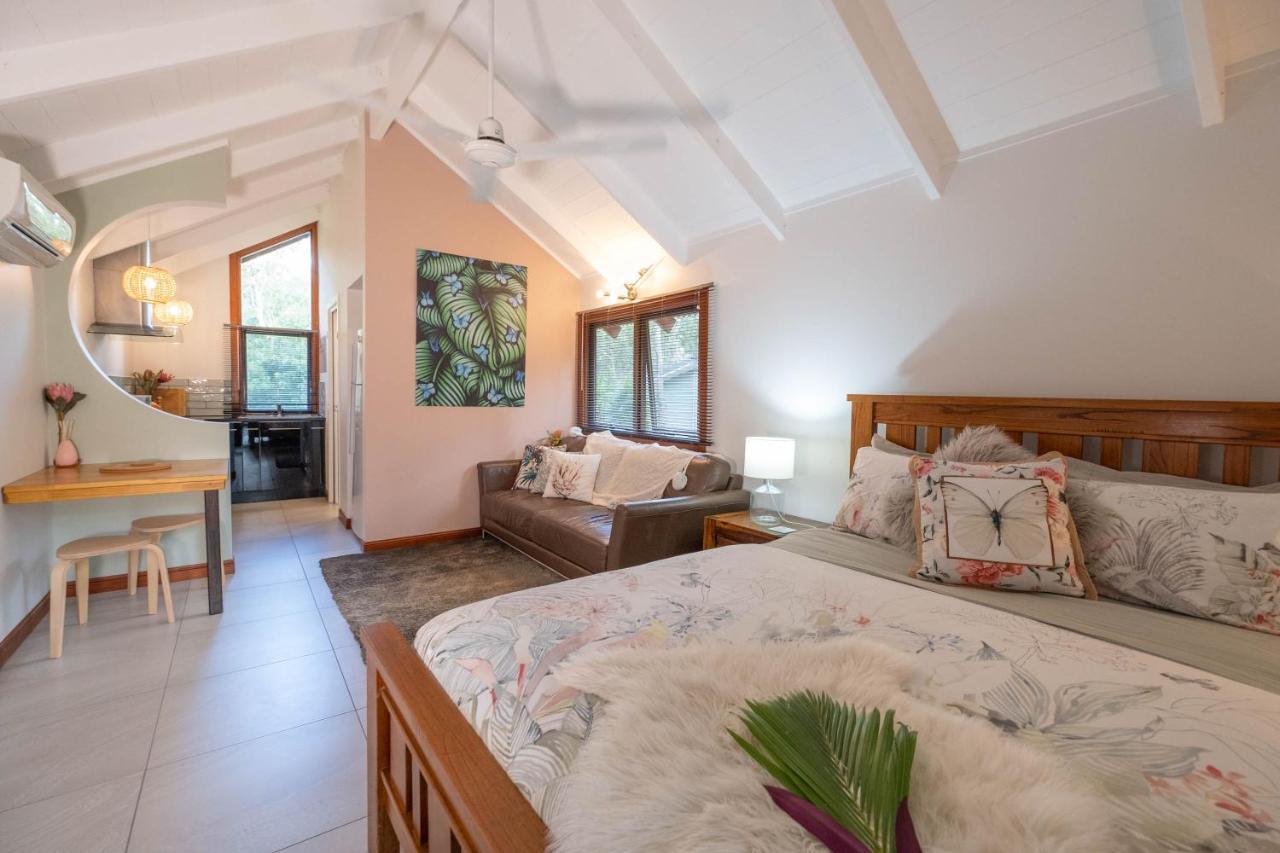 Airlie Beach Eco Cabins - Adults Only Екстер'єр фото