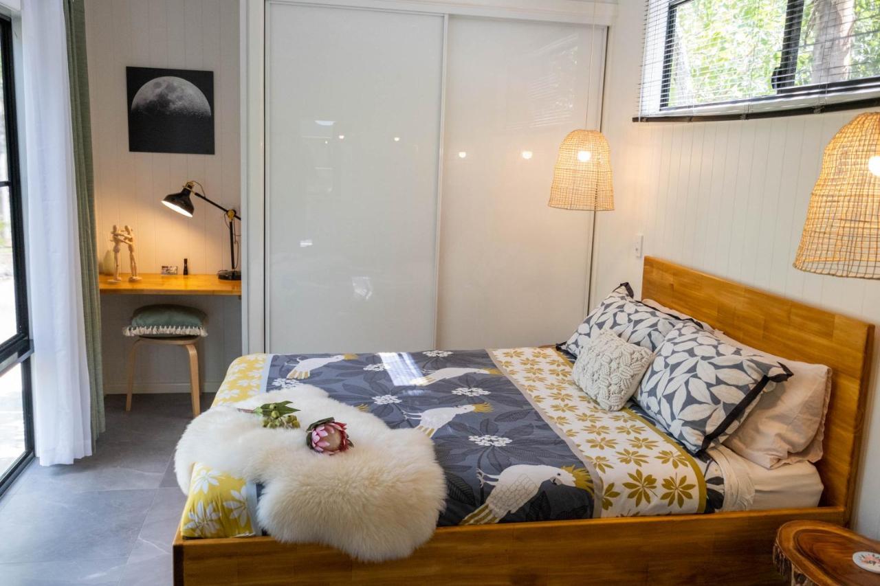 Airlie Beach Eco Cabins - Adults Only Екстер'єр фото