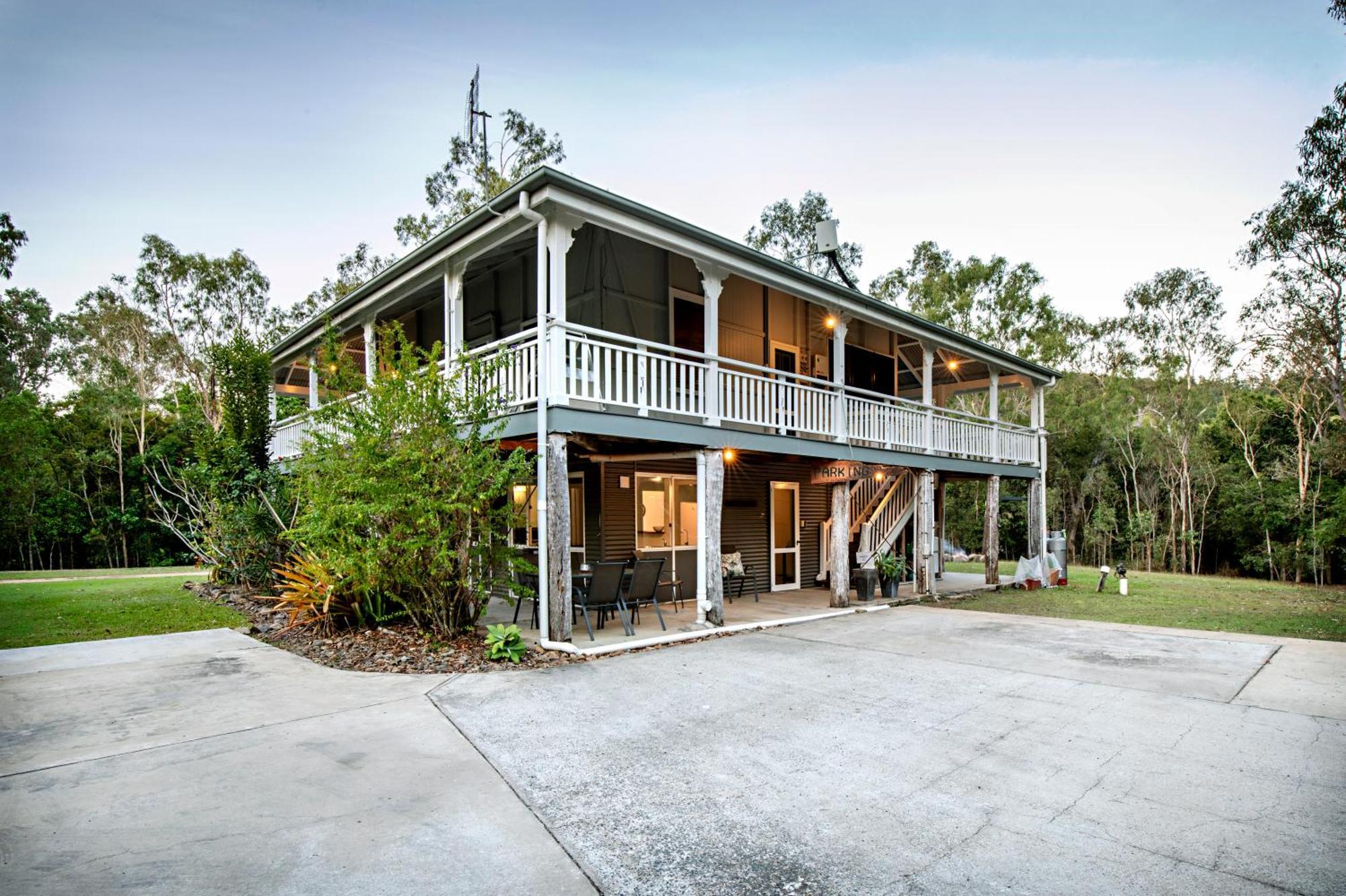 Airlie Beach Eco Cabins - Adults Only Екстер'єр фото