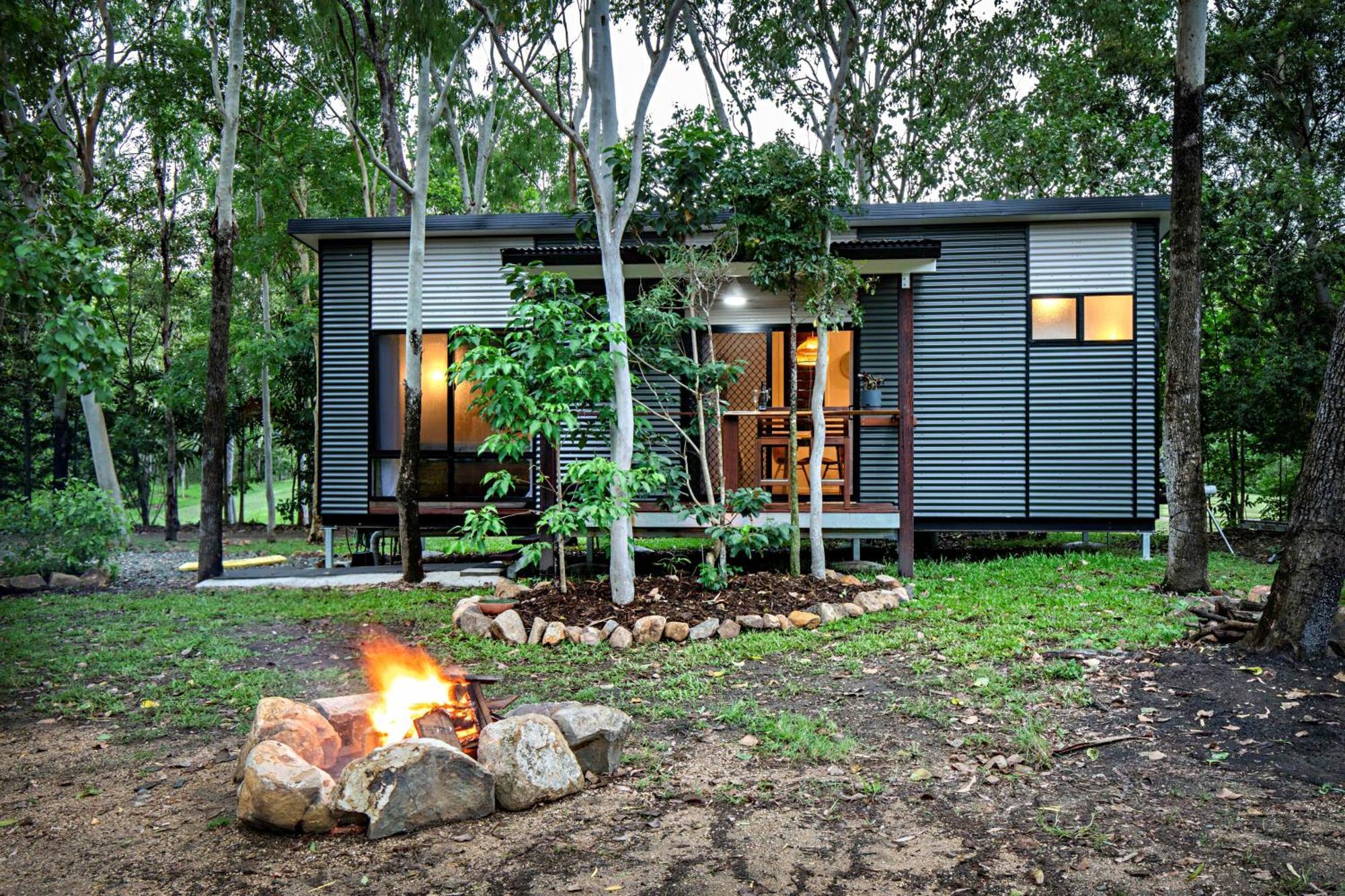 Airlie Beach Eco Cabins - Adults Only Екстер'єр фото